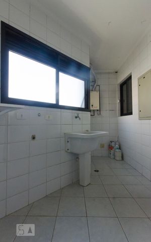 Apartamento à venda com 150m², 3 quartos e 3 vagasLavanderia