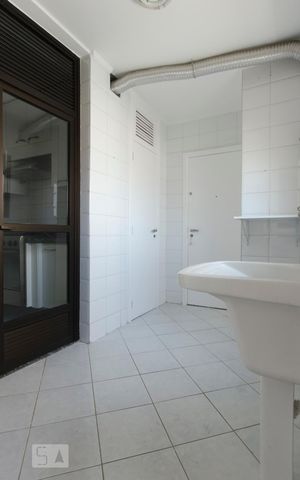 Apartamento à venda com 150m², 3 quartos e 3 vagasLavanderia