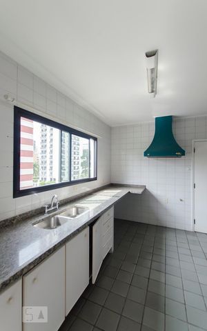 Apartamento à venda com 146m², 3 quartos e 3 vagas Apartamento à venda com 146m², 3 quartos e 3 vagasCozinha