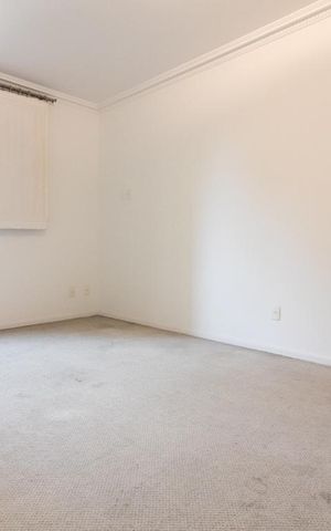 Apartamento à venda com 270m², 4 quartos e 3 vagas Apartamento à venda com 270m², 4 quartos e 3 vagasSuíte 2