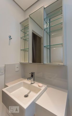Apartamento à venda com 57m², 1 quarto e 1 vaga Apartamento à venda com 57m², 1 quarto e 1 vagaBanheiro