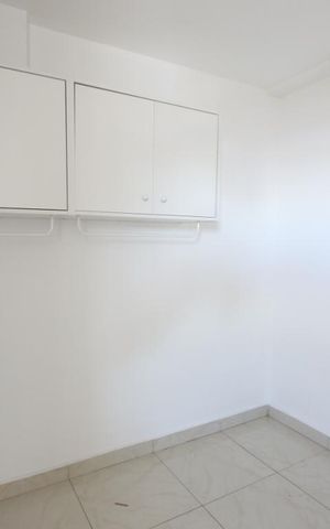 Apartamento à venda com 244m², 3 quartos e 3 vagasquarto de serviço 2