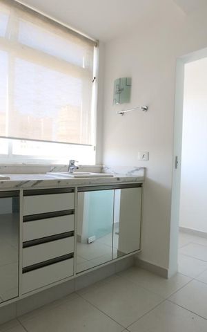 Apartamento à venda com 244m², 3 quartos e 3 vagassuite 2
