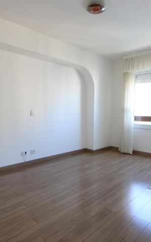 Apartamento à venda com 244m², 3 quartos e 3 vagassuite