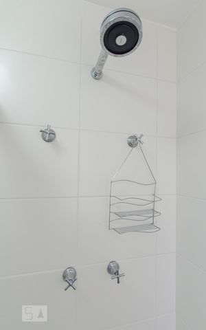 Apartamento à venda com 90m², 2 quartos e 2 vagas Apartamento à venda com 90m², 2 quartos e 2 vagasDetalhe do banheiro da suíte