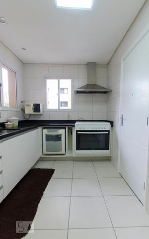 Apartamento à venda com 130m², 3 quartos e 2 vagasCozinha