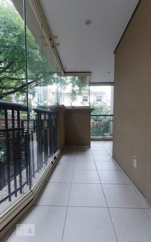 Apartamento à venda com 130m², 3 quartos e 2 vagasSacada Sala / Suíte 1