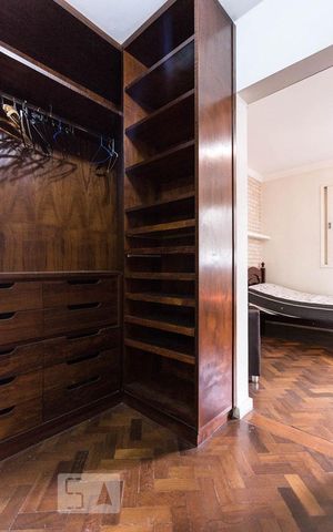 Apartamento para alugar com 97m², 2 quartos e 1 vaga Apartamento para alugar com 97m², 2 quartos e 1 vagaCloset
