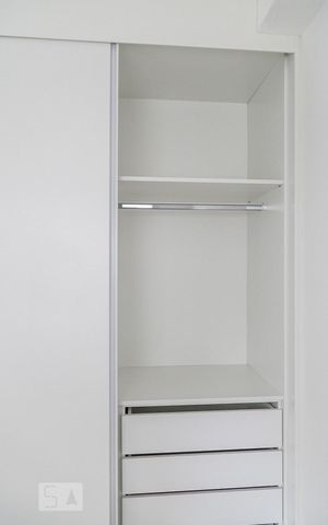 Apartamento para alugar com 35m², 1 quarto e 1 vaga Apartamento para alugar com 35m², 1 quarto e 1 vagaArmário