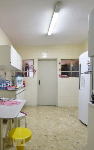 Apartamento à venda com 125m², 4 quartos e 1 vagaCozinha