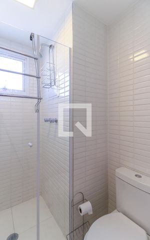 Studio para alugar com 48m², 1 quarto e 1 vaga Studio para alugar com 48m², 1 quarto e 1 vagaBanheiro