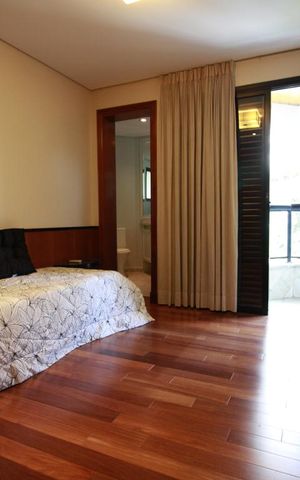Apartamento à venda com 300m², 4 quartos e 4 vagasSuíte 2