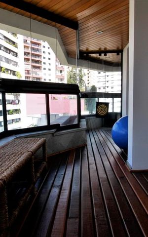 Apartamento à venda com 300m², 4 quartos e 4 vagasVaranda