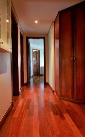 Apartamento à venda com 300m², 4 quartos e 4 vagasCorredor