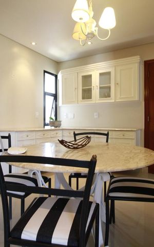Apartamento à venda com 300m², 4 quartos e 4 vagasCopa