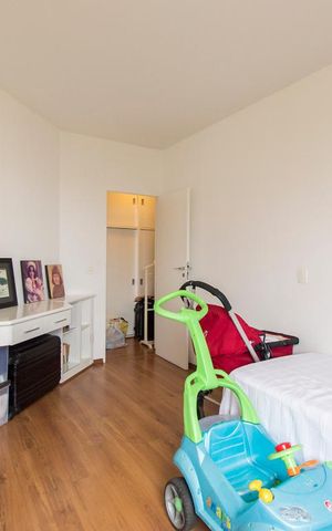 Apartamento à venda com 198m², 4 quartos e 3 vagas Apartamento à venda com 198m², 4 quartos e 3 vagasQuarto