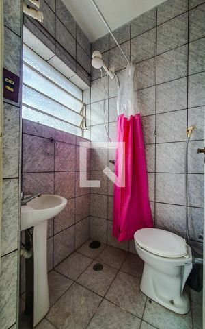 Studio para alugar com 33m², 1 quarto e sem vaga Studio para alugar com 33m², 1 quarto e sem vagaBanheiro