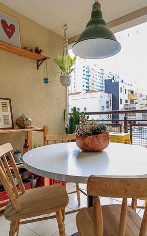 Apartamento para alugar com 67m², 2 quartos e 1 vagaVaranda