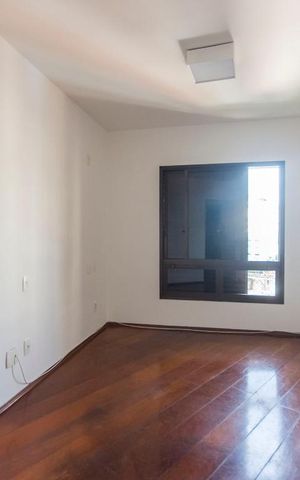 Apartamento para alugar com 173m², 3 quartos e 2 vagas Apartamento para alugar com 173m², 3 quartos e 2 vagasSuite