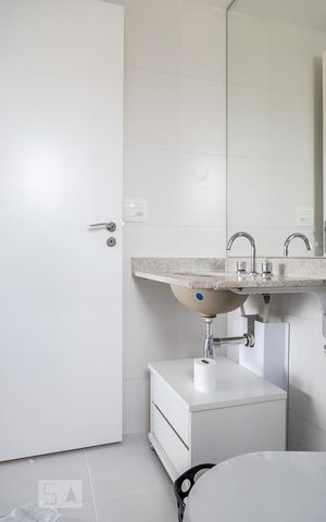 Studio à venda com 32m², 1 quarto e 1 vaga Studio à venda com 32m², 1 quarto e 1 vagaBanheiro