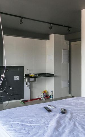 Studio à venda com 32m², 1 quarto e 1 vaga Studio à venda com 32m², 1 quarto e 1 vagaSala e Quarto conjugados