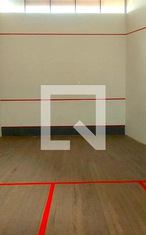 Studio à venda com 25m², 1 quarto e 1 vaga Studio à venda com 25m², 1 quarto e 1 vagaQuadra de squash