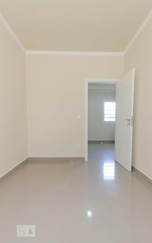 Apartamento para alugar com 60m², 2 quartos e sem vagaQuarto 1