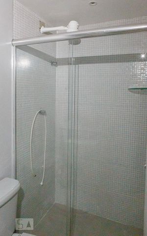 Apartamento à venda com 28m², 1 quarto e 1 vaga Apartamento à venda com 28m², 1 quarto e 1 vagaBanheiro