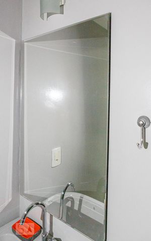 Apartamento à venda com 28m², 1 quarto e 1 vaga Apartamento à venda com 28m², 1 quarto e 1 vagaEspelho