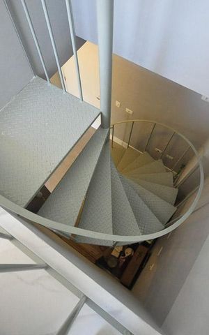 Apartamento para alugar com 60m², 1 quarto e 1 vagaescada