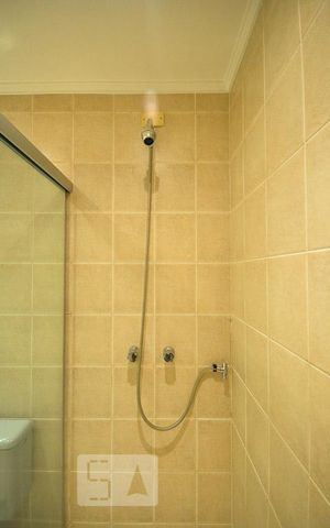 Apartamento à venda com 110m², 2 quartos e 2 vagasdetalhe banheiro 1
