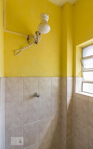 Studio à venda com 32m², 1 quarto e sem vaga Studio à venda com 32m², 1 quarto e sem vagaBanheiro