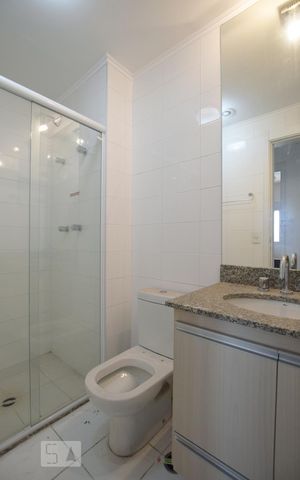 Apartamento à venda com 68m², 2 quartos e 1 vaga Apartamento à venda com 68m², 2 quartos e 1 vagaBanheiro social