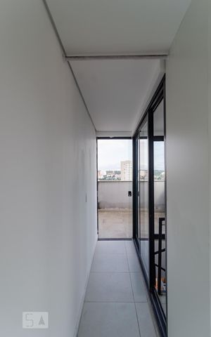 Apartamento à venda com 81m², 1 quarto e 1 vaga Apartamento à venda com 81m², 1 quarto e 1 vagaCorredor