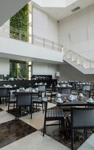 Apartamento à venda com 100m², 2 quartos e 2 vagasRestaurante