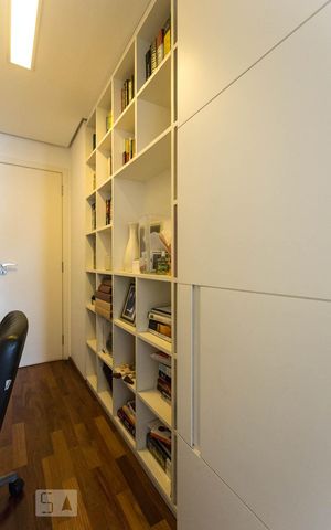 Apartamento à venda com 130m², 3 quartos e 3 vagas Apartamento à venda com 130m², 3 quartos e 3 vagasEscritório