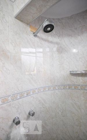 Apartamento à venda com 96m², 2 quartos e 2 vagasdetalhe do banheiro suíte 2