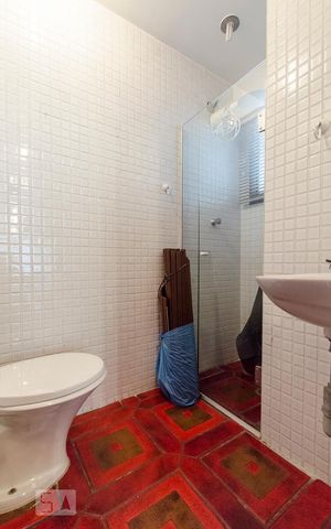 Apartamento à venda com 369m², 4 quartos e 4 vagas Apartamento à venda com 369m², 4 quartos e 4 vagasBanheiro 2 (3º piso)