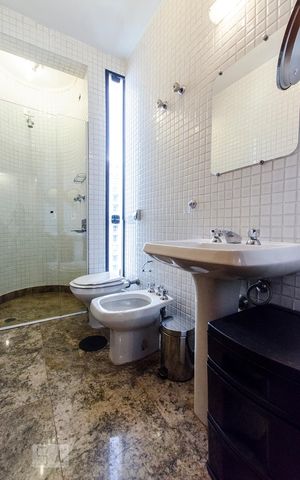 Apartamento à venda com 369m², 4 quartos e 4 vagas Apartamento à venda com 369m², 4 quartos e 4 vagasBanheiro