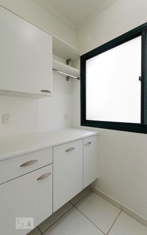 Apartamento à venda com 86m², 3 quartos e 2 vagas Apartamento à venda com 86m², 3 quartos e 2 vagasÁrea de serviço