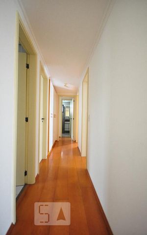 Apartamento para alugar com 135m², 4 quartos e 4 vagascorredor