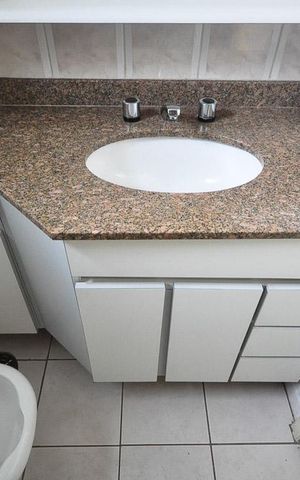 Apartamento para alugar com 135m², 4 quartos e 4 vagasdetalhe do banheiro suíte 2