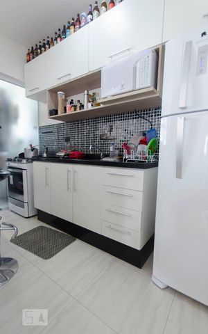 Apartamento à venda com 66m², 2 quartos e sem vagaCozinha