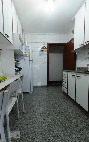 Apartamento à venda com 95m², 3 quartos e 2 vagasCozinha