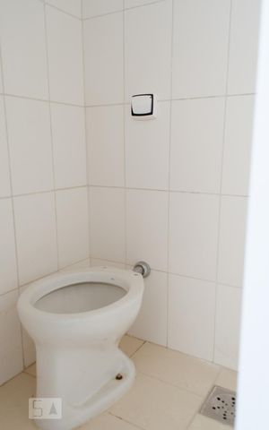 Apartamento à venda com 96m², 3 quartos e 2 vagas Apartamento à venda com 96m², 3 quartos e 2 vagasBanheiro de serviço