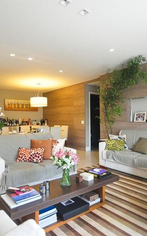 Apartamento para alugar com 135m², 3 quartos e 2 vagassala