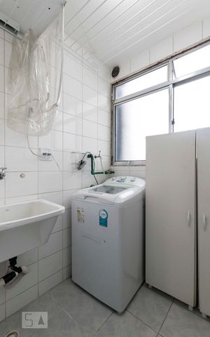 Apartamento à venda com 74m², 3 quartos e 2 vagasLavanderia