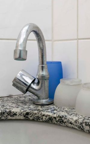 Apartamento à venda com 74m², 3 quartos e 2 vagasBanheiro social (Torneira)