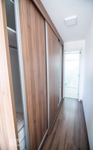 Studio para alugar com 46m², 1 quarto e 1 vaga Studio para alugar com 46m², 1 quarto e 1 vagaQuarto - Armários