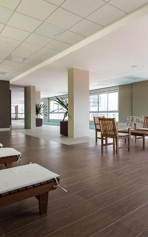 Studio à venda com 33m², 1 quarto e 1 vaga Studio à venda com 33m², 1 quarto e 1 vagaPiscina coberta